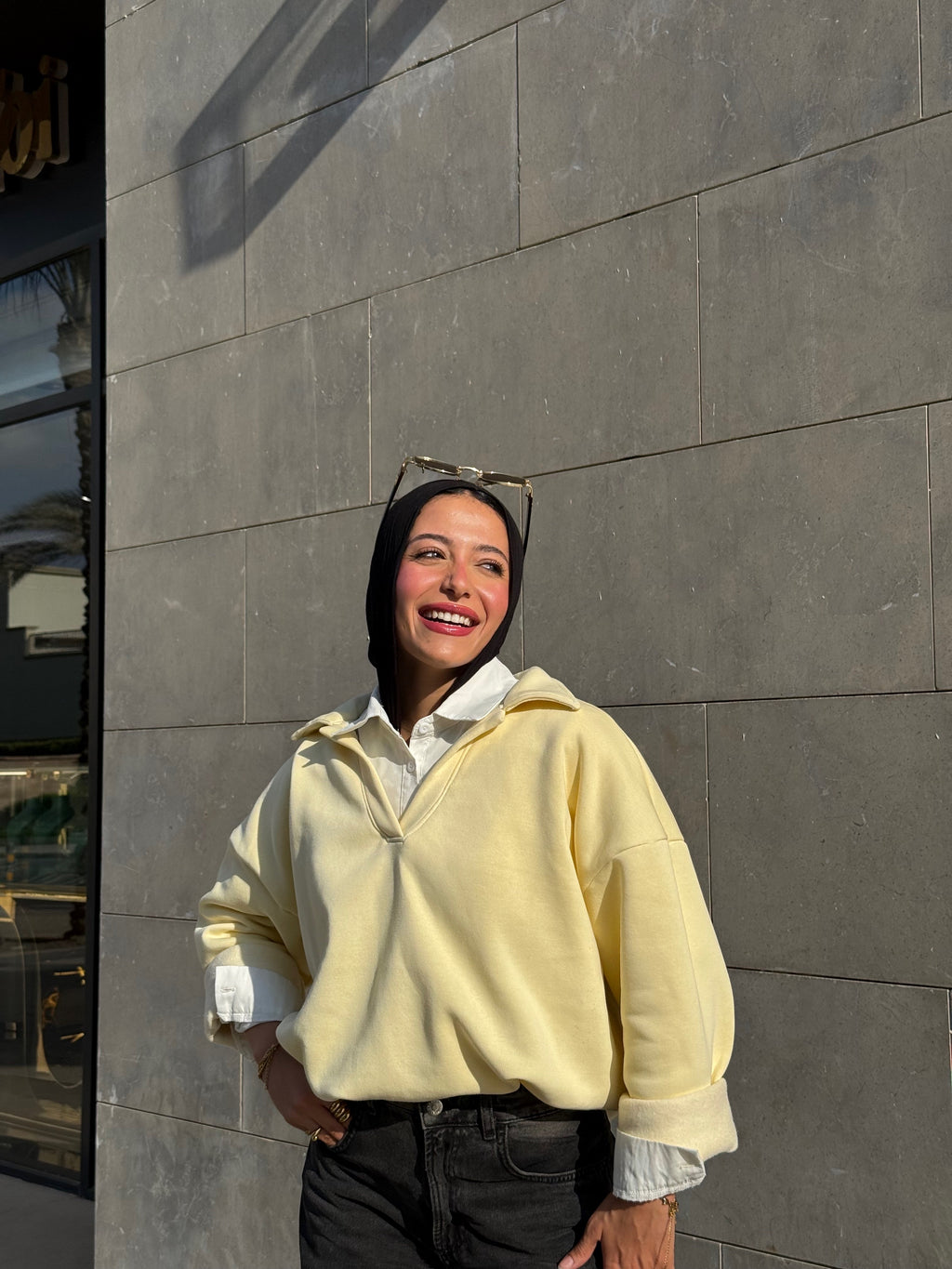 Collared sweatshirt
