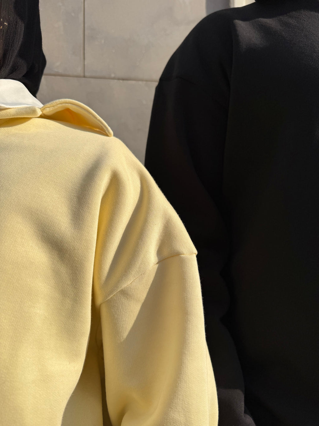 Collared sweatshirt